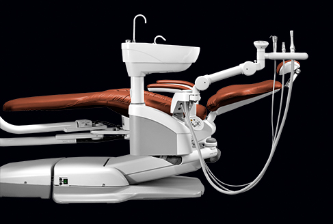 Quolis Q5000 chair with dental delivery system